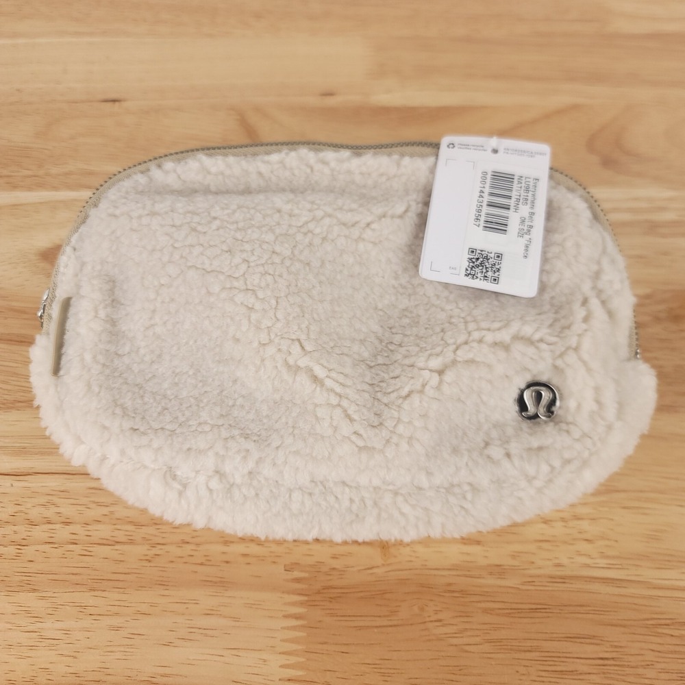 Lululemon Everywhere Belt‎ Bag Sherpa Fleece Natural Ivory Trench LU9B18S